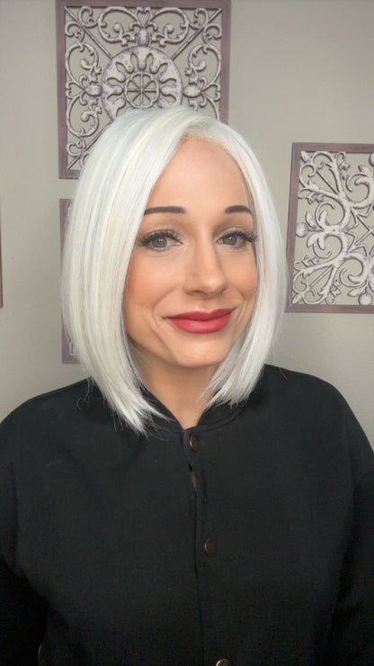Euro Chic by Tressallure HS Luxury Synthetic Wig