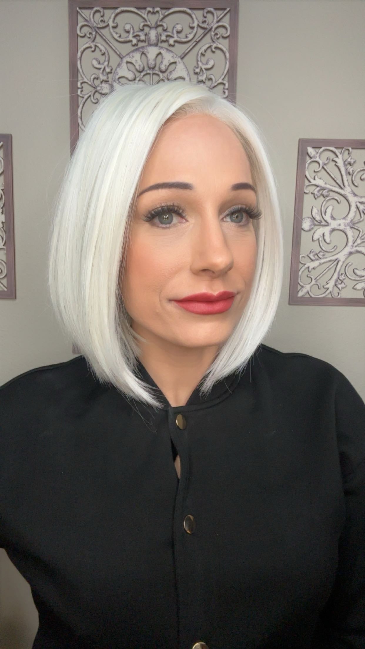 Euro Chic HS Luxury Synthetic Wig