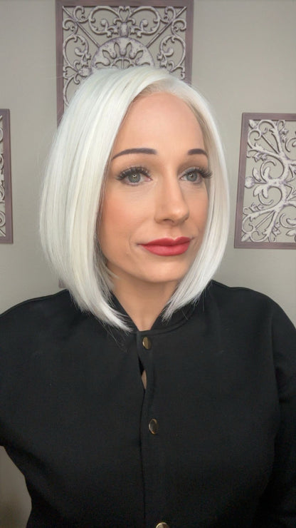 Euro Chic by Tressallure HS Luxury Synthetic Wig