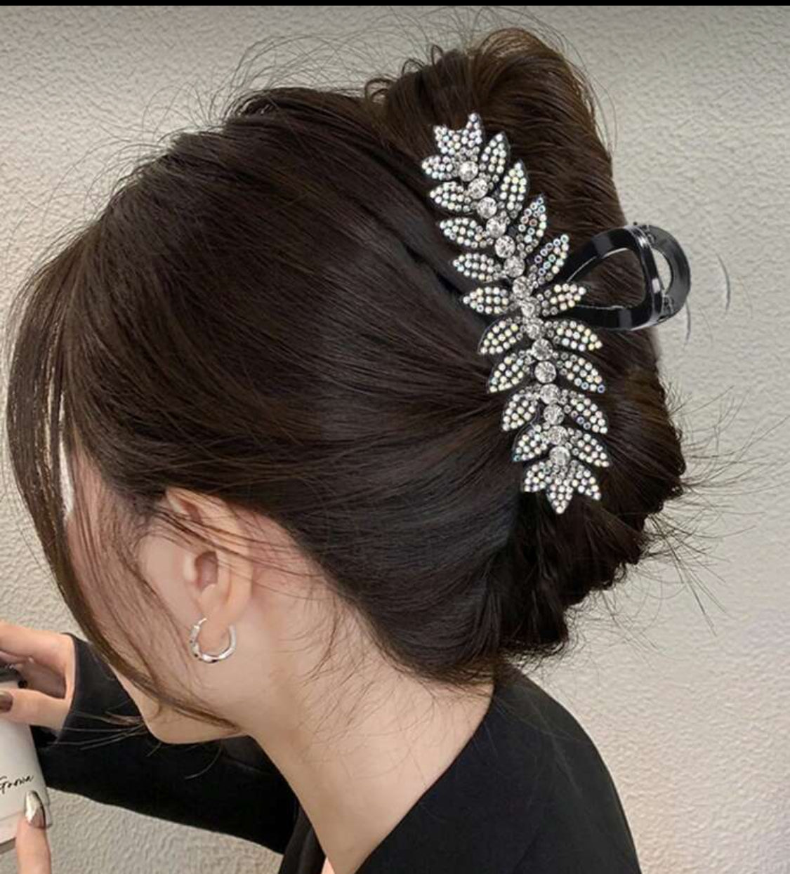 Rhinestone Leaf Claw Clip