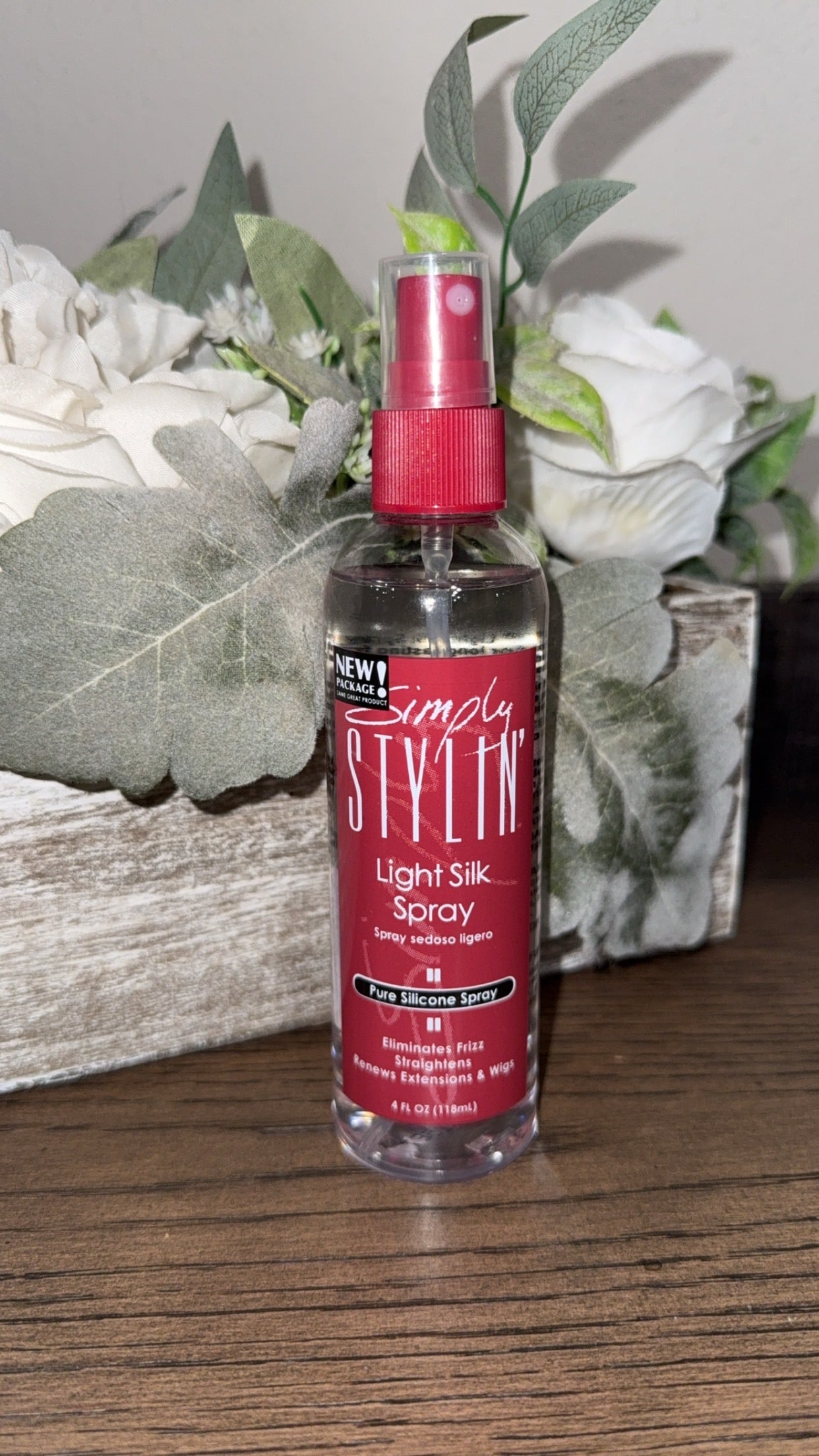 Renew Simply Stylin Light Silk Spray