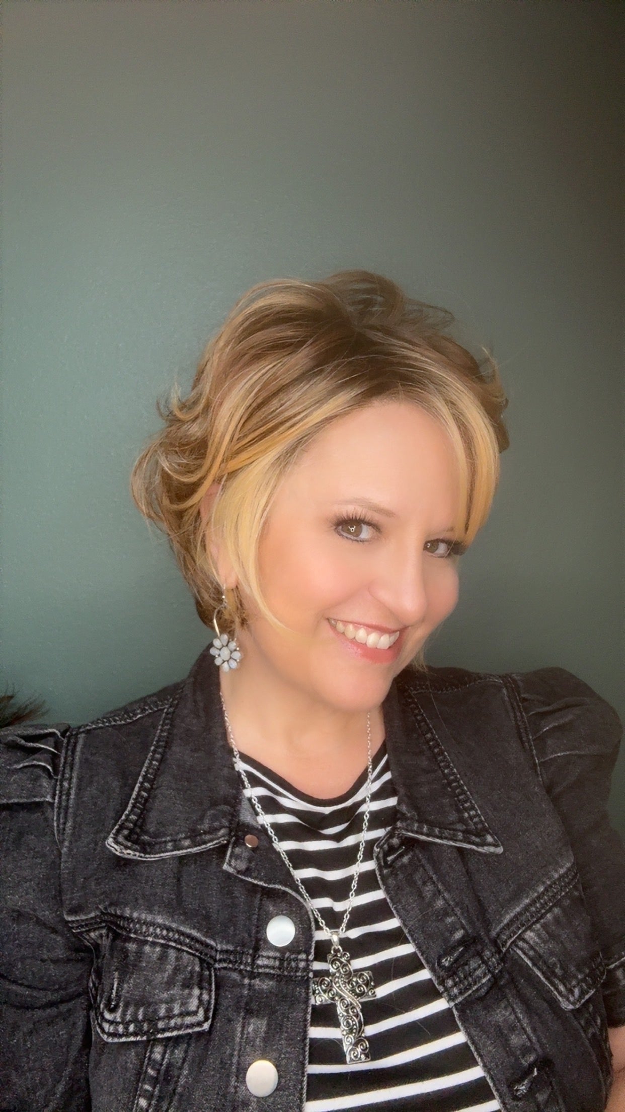 Razor Cut Shag HS Luxury Synthetic Wig