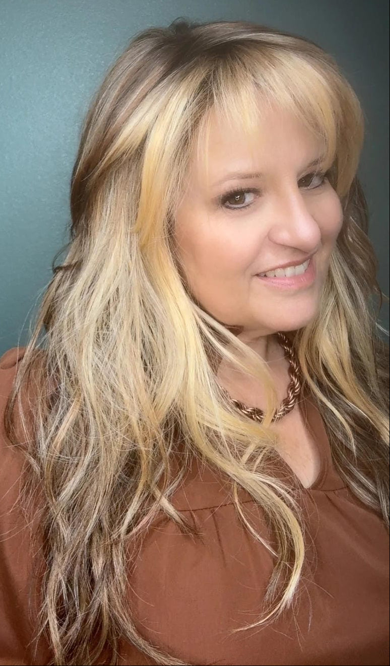 California Beach Waves HS Luxury Synthetic Wig DCT