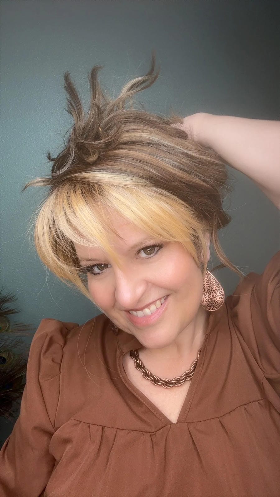 Beach Wave Magic HS Luxury Synthetic Wig DCT