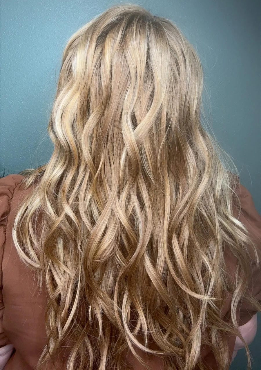 California Beach Waves HS Luxury Synthetic Wig DCT