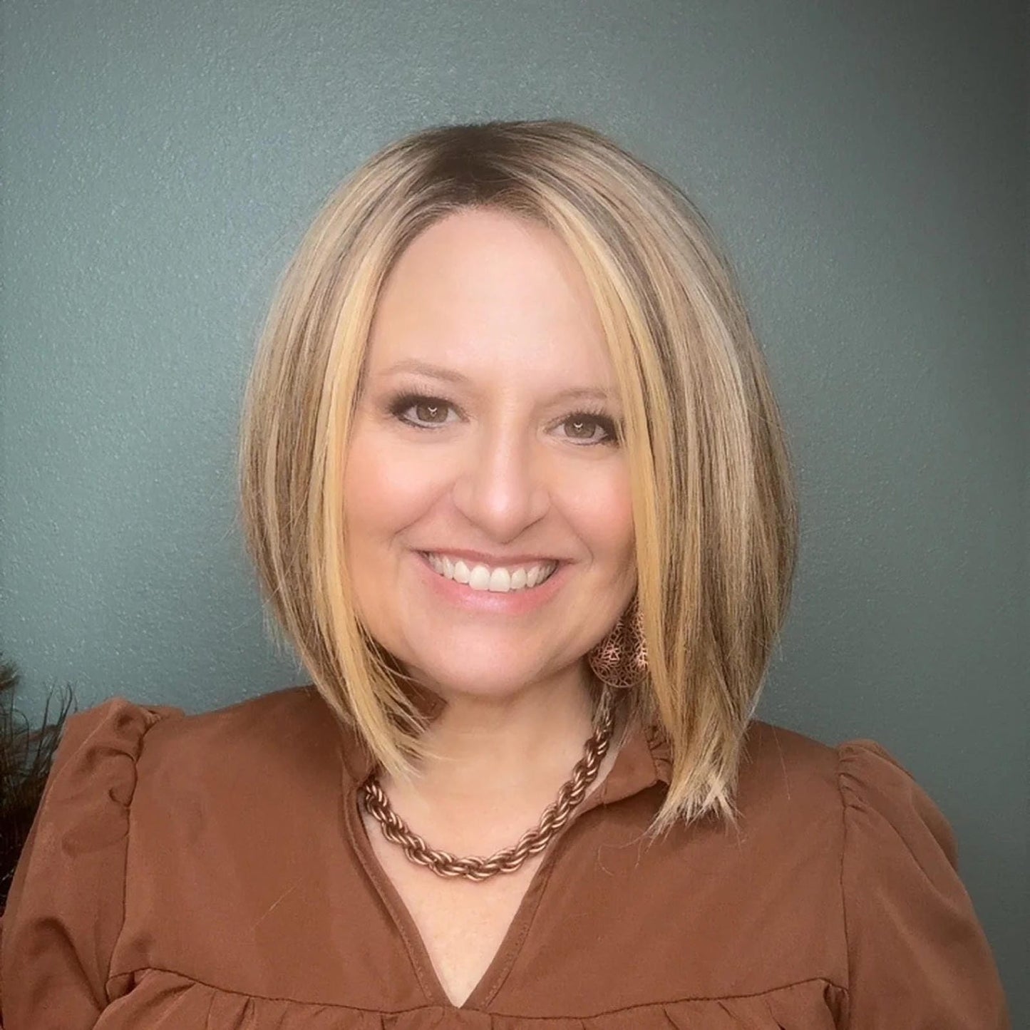 Euro Chic HS Luxury Synthetic Wig DCT