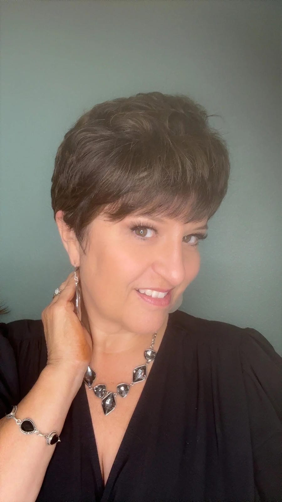 Textured Pixie HS  Luxury Synthetic DCT