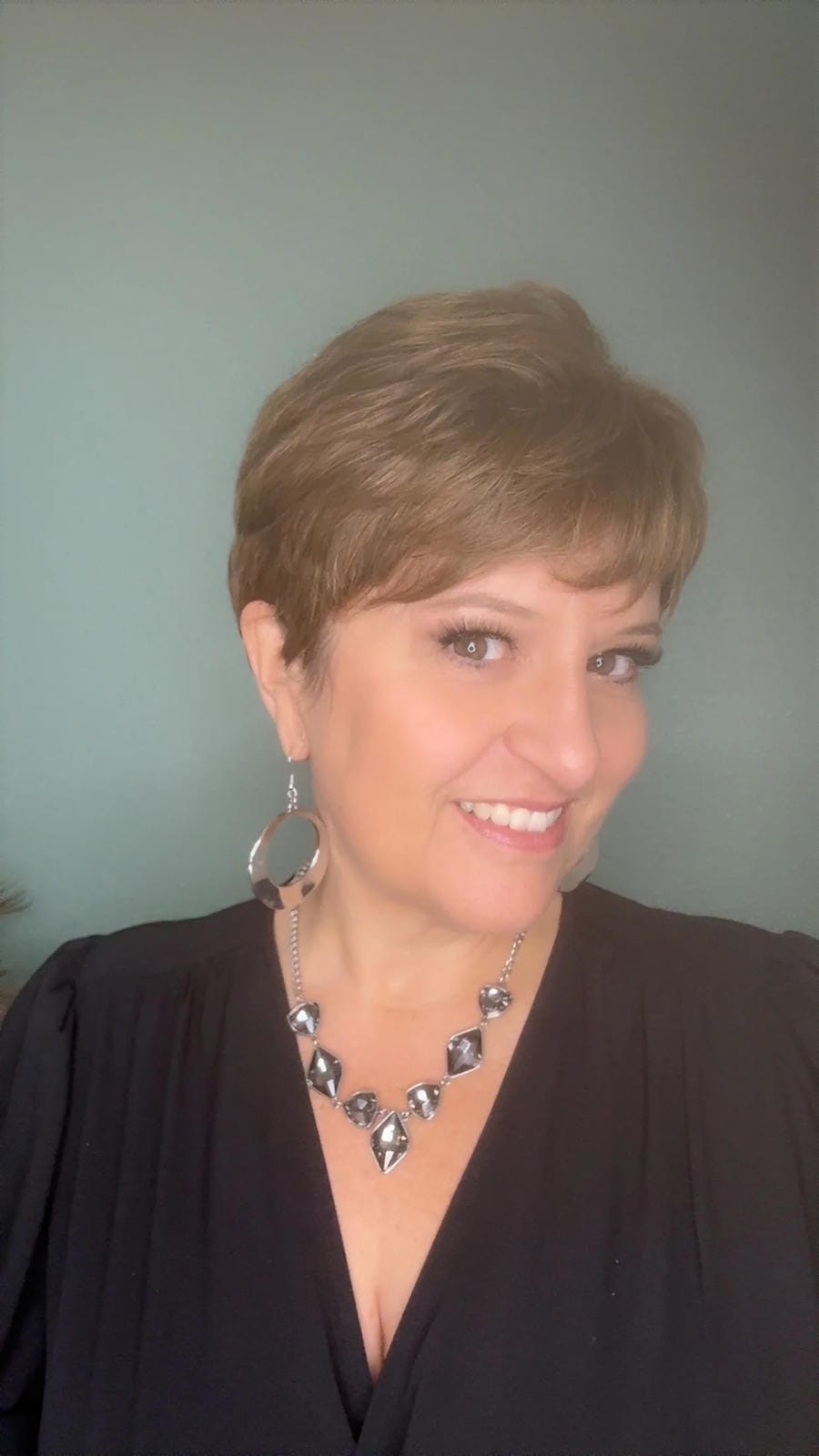 Textured Pixie HS  Luxury Synthetic DCT