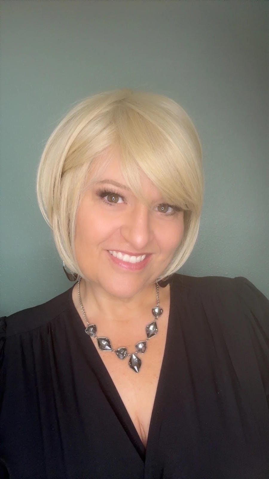 LE Bob HS Luxury Synthetic Wig DCT