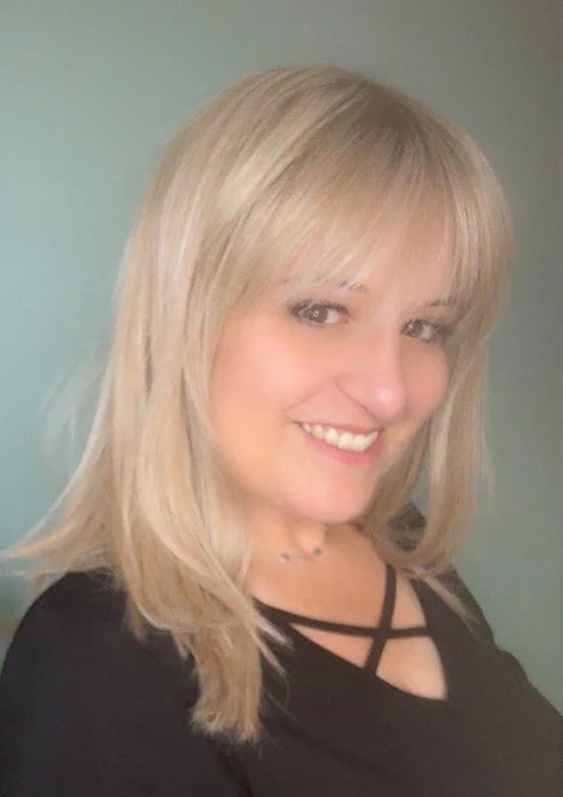 Jacky HS Luxury Synthetic Wig