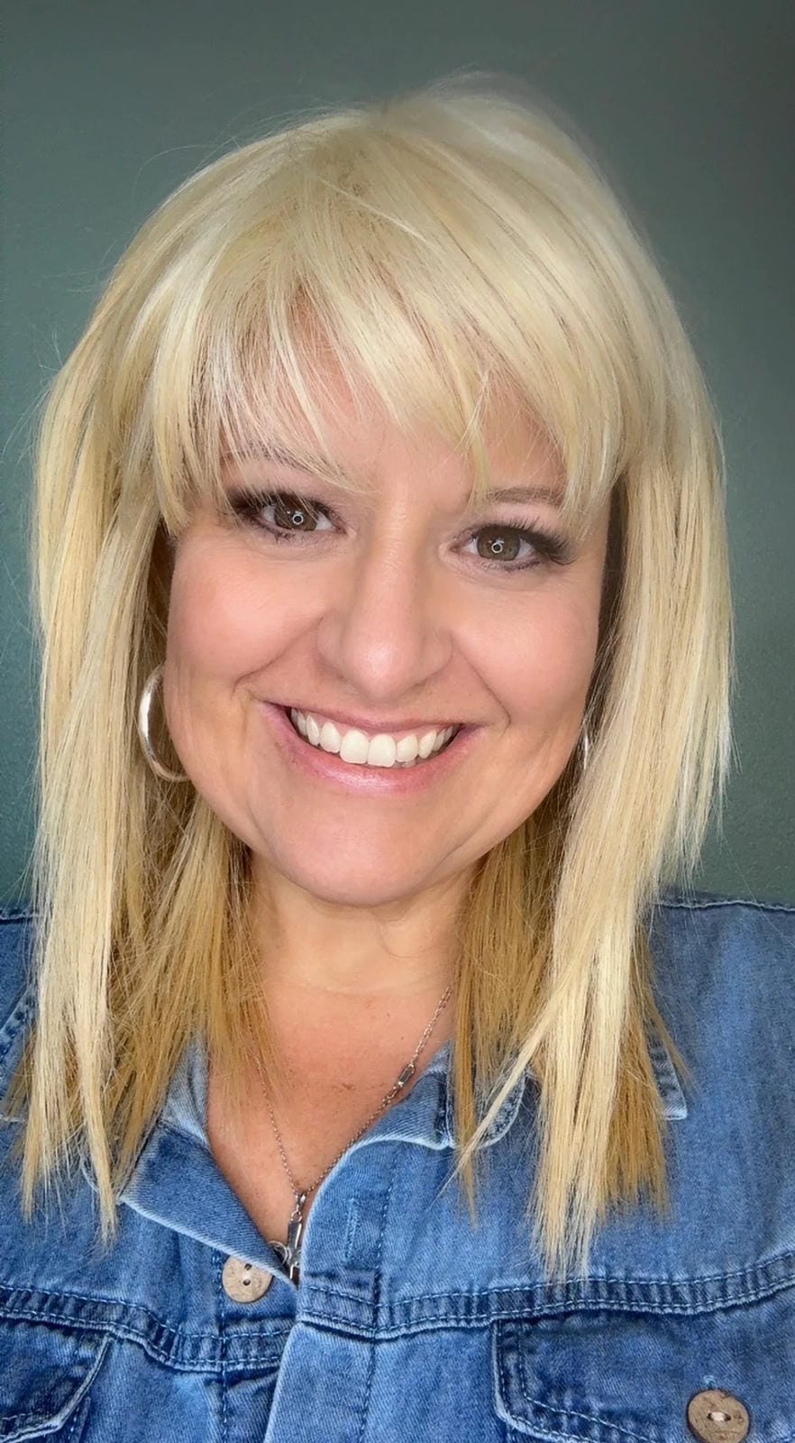 Sleek & Straight HS Luxury Synthetic Wig DCT