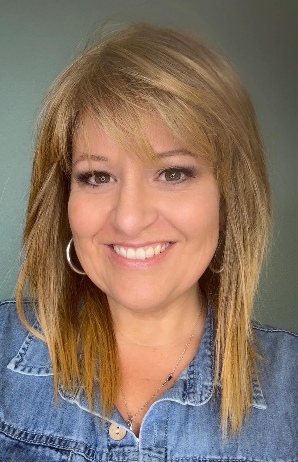 Sleek & Straight HS Luxury Synthetic Wig DCT