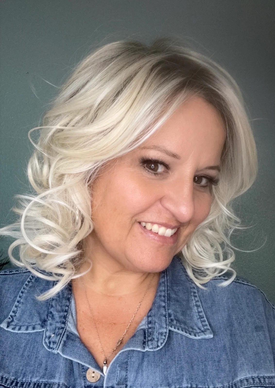 Casual Curls HS Luxury Synthetic Wig DCT