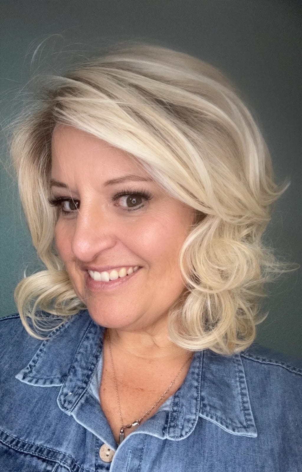 Casual Curls HS Luxury Synthetic Wig DCT