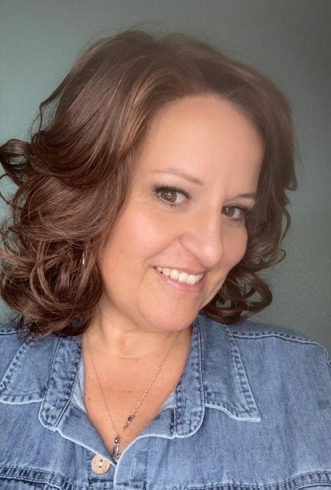 Casual Curls HS Luxury Synthetic Wig DCT