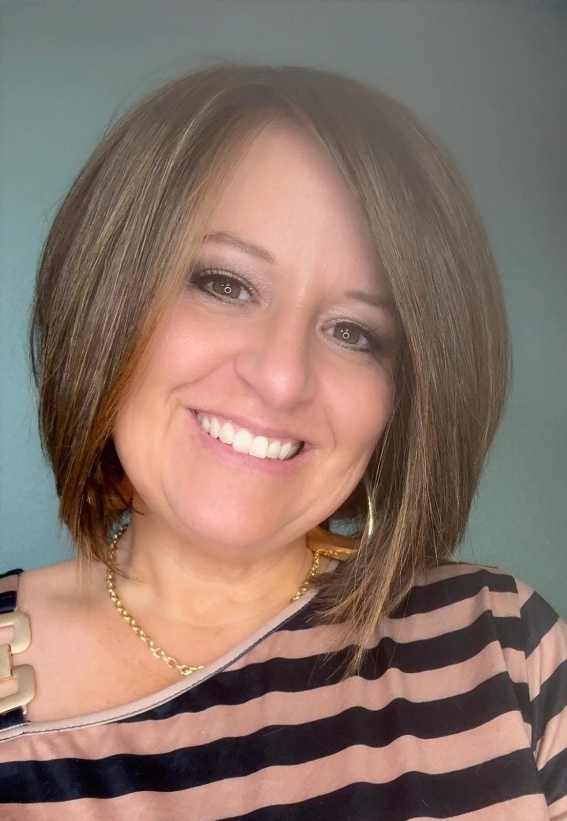 Euro Chic HS Luxury Synthetic Wig DCT