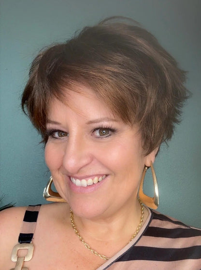 Ella nhs luxury synthetic wig dct