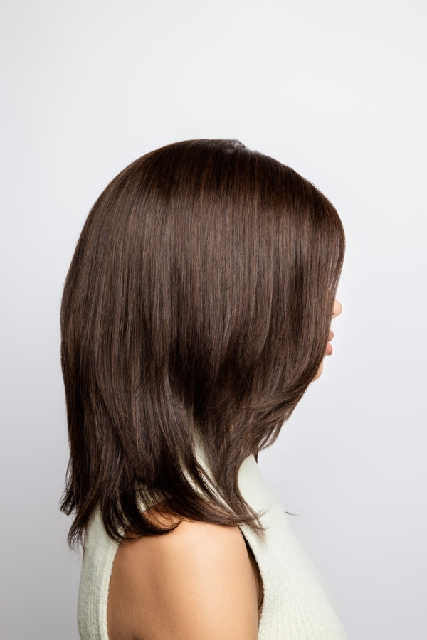 Oakly Wig - 8716   Amore Collection