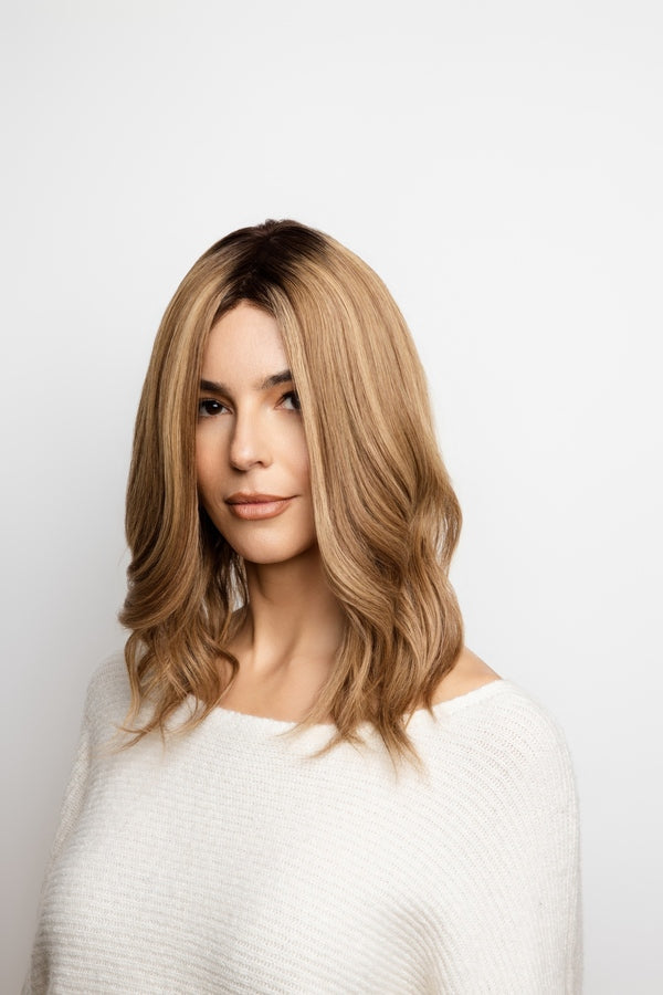 Oakly Wig - 8716   Amore Collection