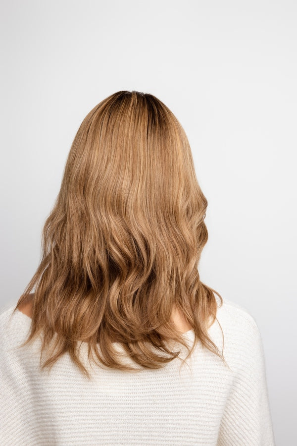 Oakly Wig - 8716   Amore Collection