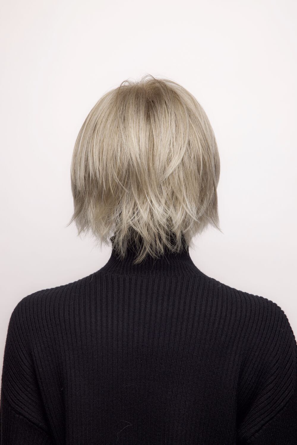 Pax Wig - 2404   ROP Hi Fashion Collection