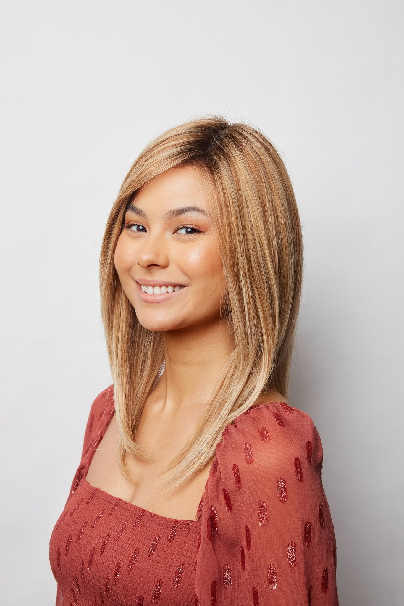 Thea Wig - 8710   Amore Collection